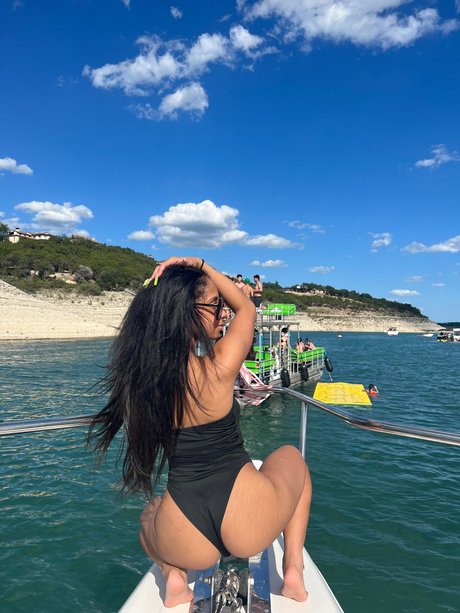 Sakuraaa hot model photo