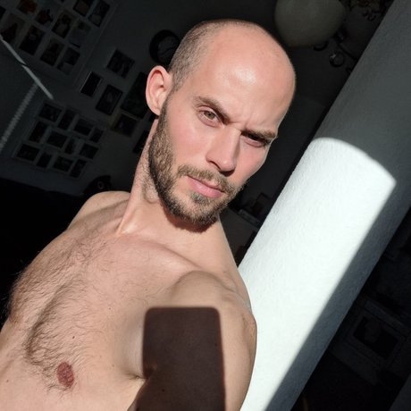 Official tomtheone nudes star image