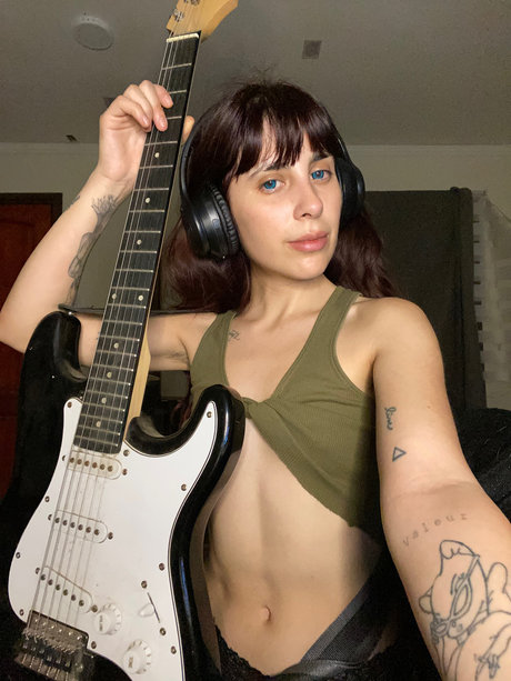 Catalina Alma y tambi n coraz n star xxx archive