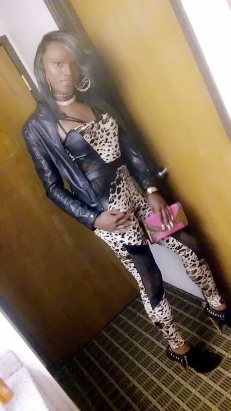 London dior free model archive