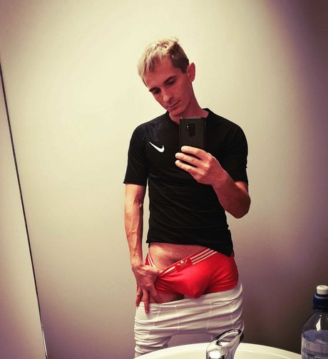 OnlyMeGayHot_ nudes model galleries