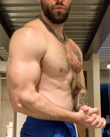 Keenan best model photo