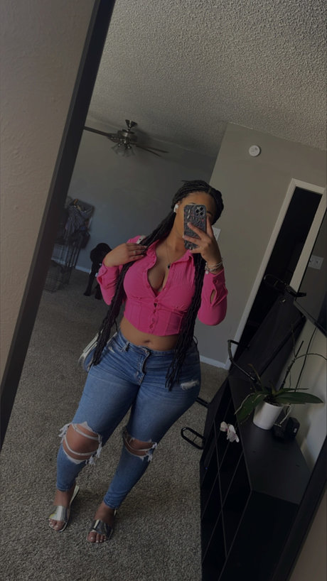 ThickyMone erotic model pics