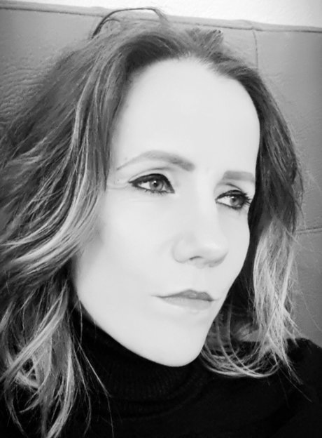 LG27 perfect model pictures