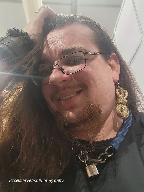 Ace Atoms pornographic star img