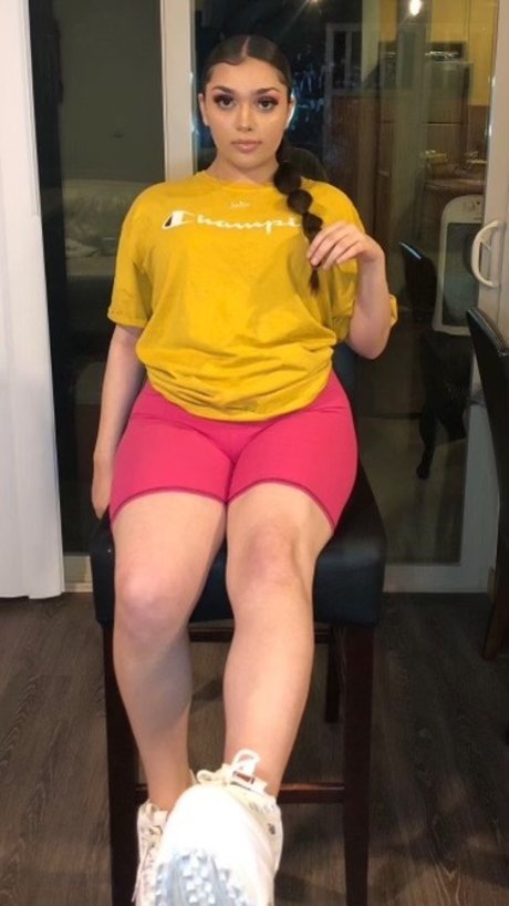 Abby luvvloaf model hot images