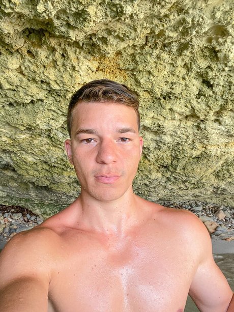 Adam Dior star top gallery