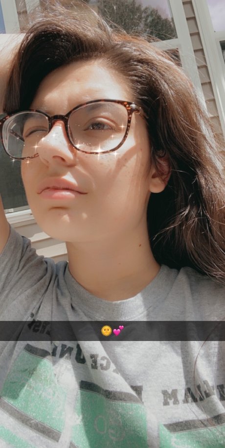 Amaryllis Rose best model img