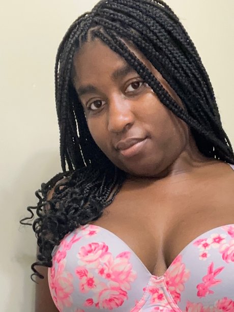 Olivia Lily Fox pornstar hot pic