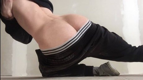 Oli Morino naked star galleries