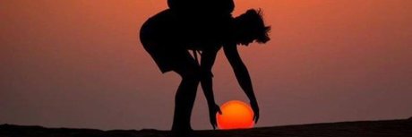 Dee C model top picture