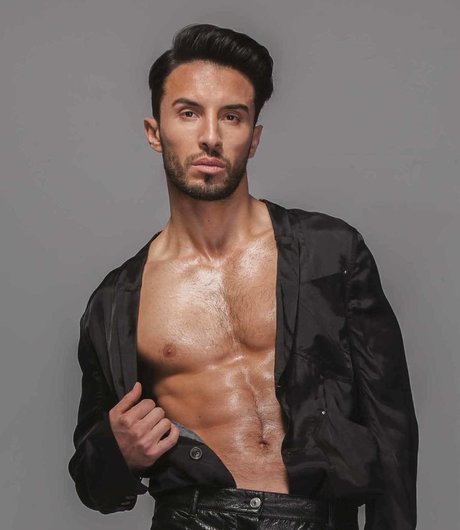 Alek Sandar model sex images