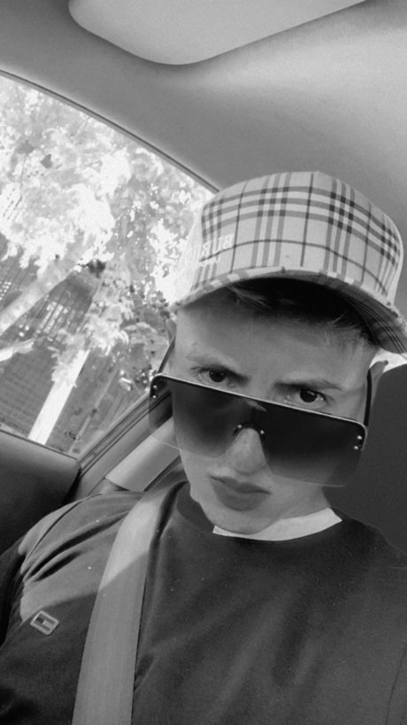 Esteban Santos star top pic