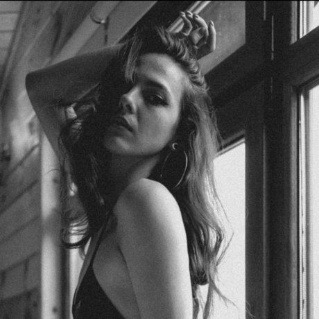 Out Of Space with me star naked picture