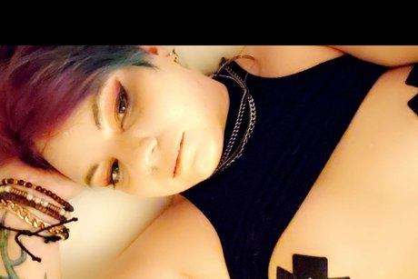 _Bastian_ star top archive