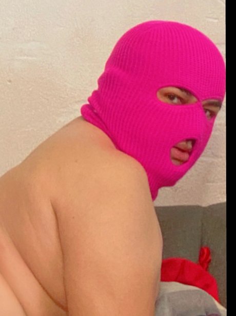 Oso Laredo sexy star pic