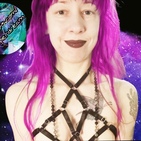 Onyxika Echoes naked pornstar img