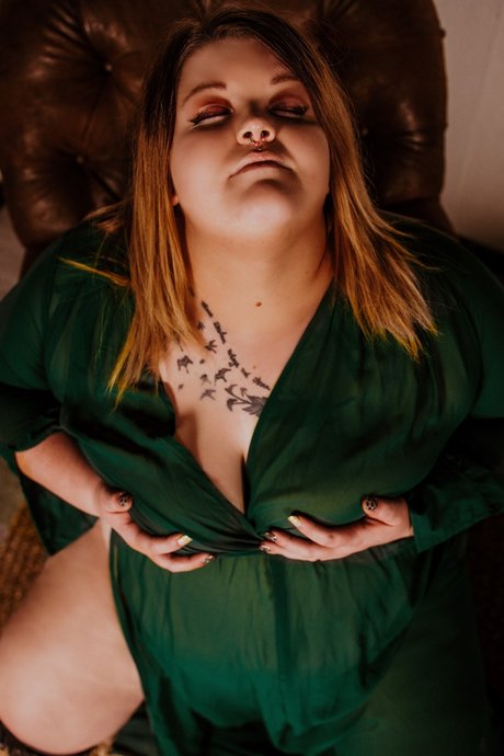 Alaina Black exclusive pornstar photo