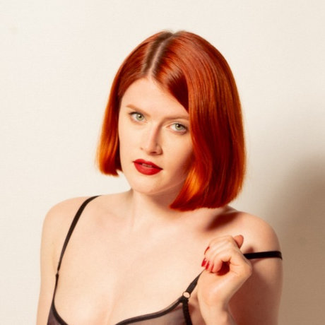 Lucy Huxley xxx model galleries