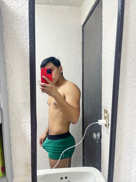 _Alejo Nando_ adult actress photo