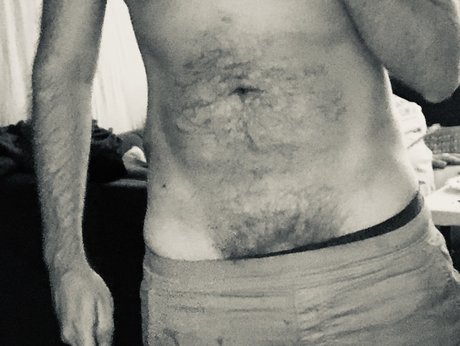 PartyBoi oi art actress gallery