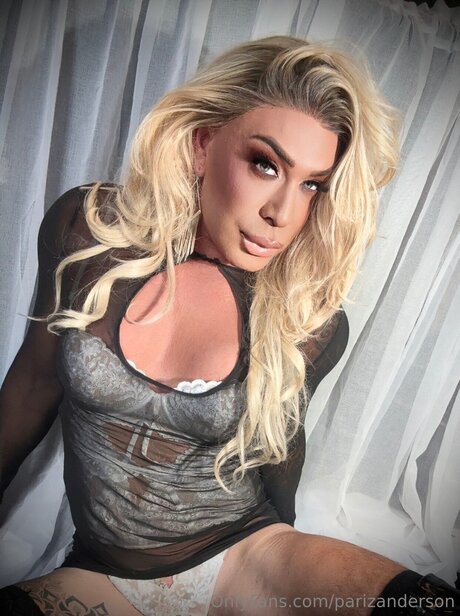 Parizanderson art model photo