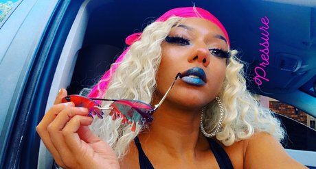 NaastyTingz naked actress img