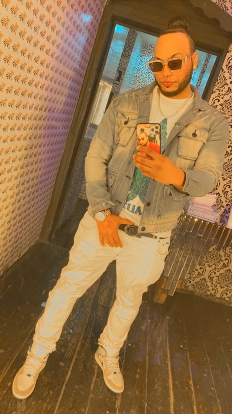 JAY ALEXANDER ROSARIO CESPEDES model exclusive image