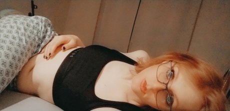 Pandora Scarlett nude actress pics