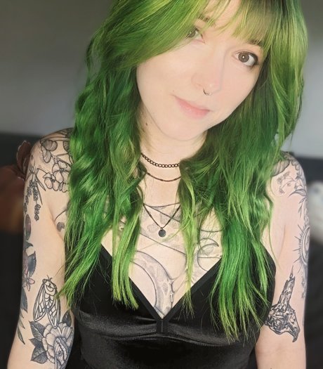 Pale Gardenia hot pornstar galleries