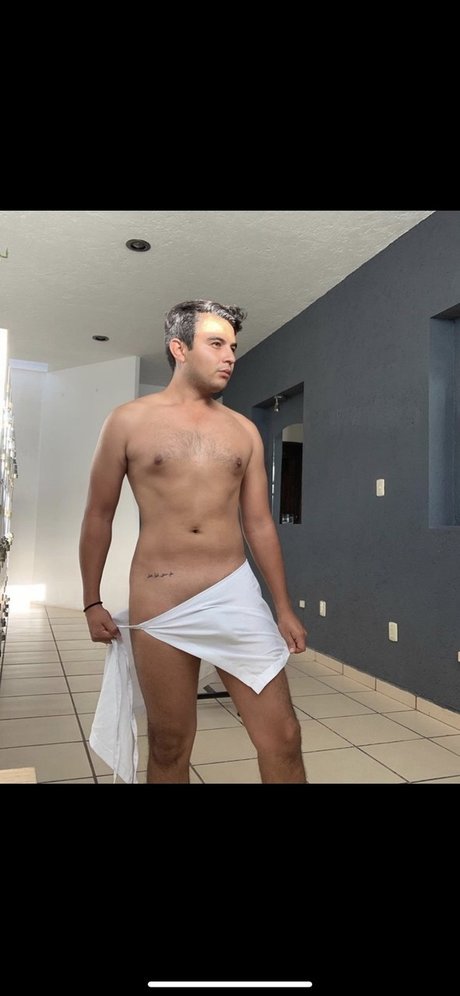 Emi Bluee pornstar naked picture