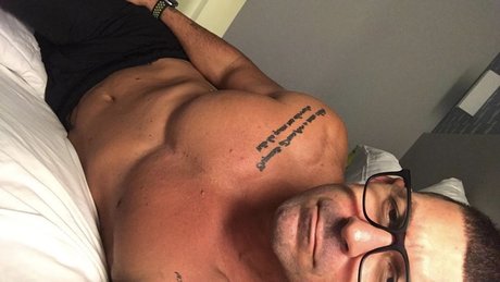 Eduardo Soares model perfect image