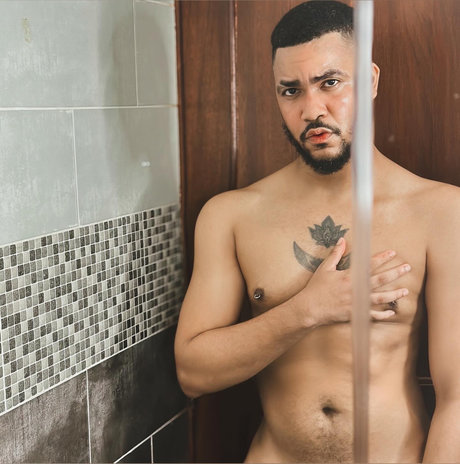 Junn hd pornstar pics