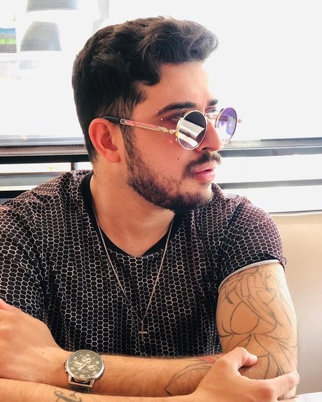 Paulinho Henrique pornstar img