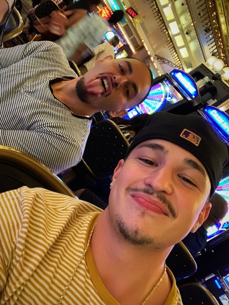 6ariz0na2 star adult pics