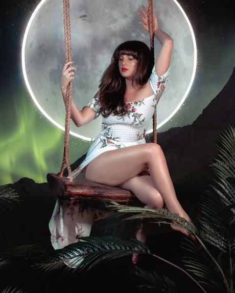 PETRA BANX_ model beautiful image