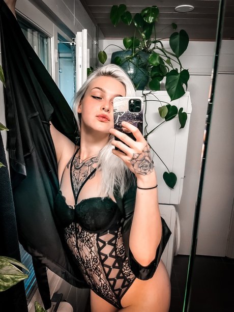 petitejenss model sex galleries