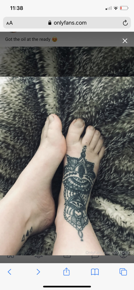 Petite size 3 high quality actress pic