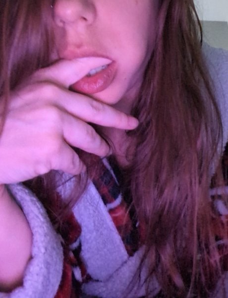 Petite Piper pornstar top img