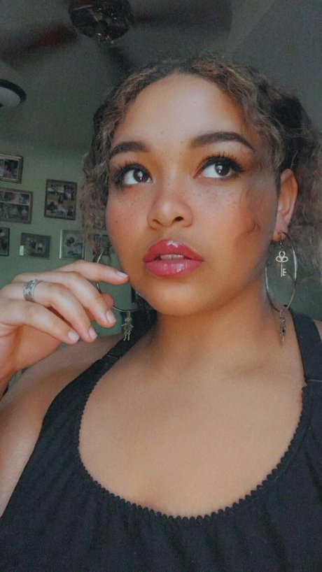 Plushie Galore star pornographic images