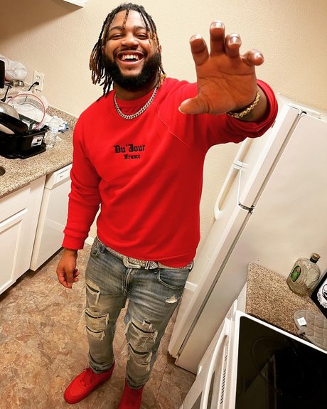 Can I grab that porn star photo