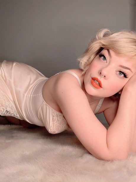 Eve Gray PIXELMINXFREE nice model gallery