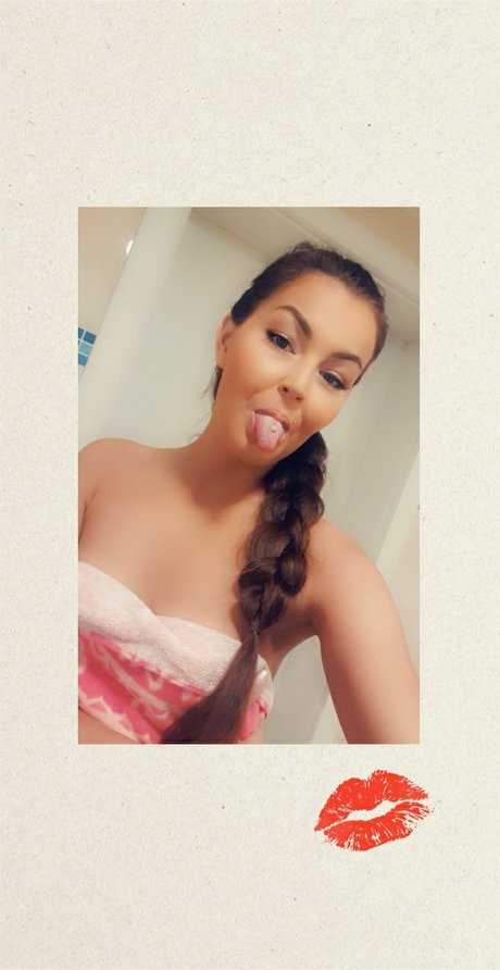 Cindy Shine pretty actress img