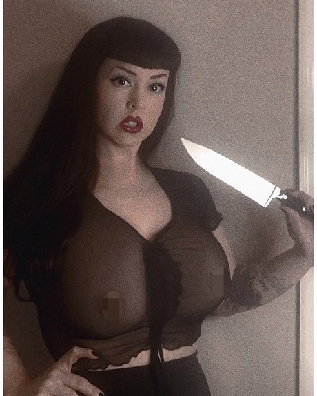 Pretty h8 Machine sexy star images