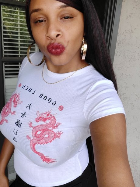 420ChunLi420 pretty model pictures