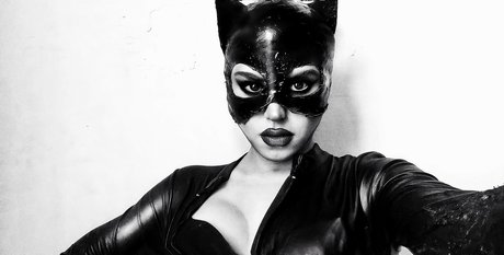 Poison Lips star sexy archive