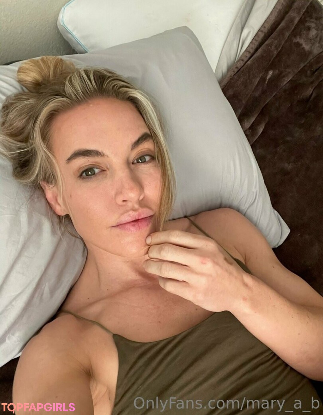 mary a b nudes model photo