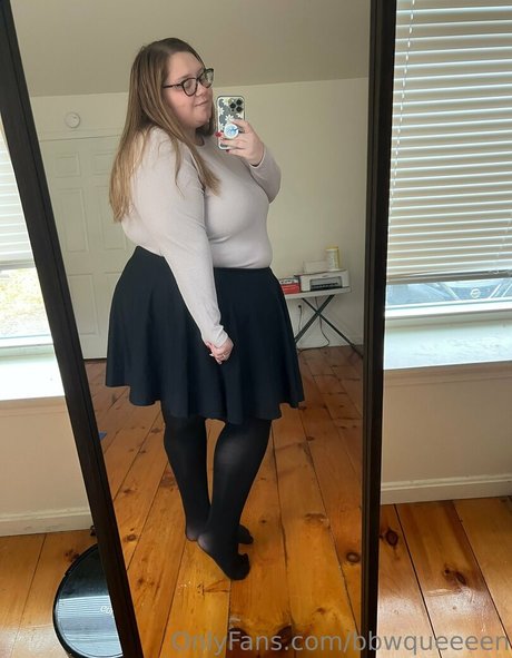 bbwqueeeen naked pornstar img