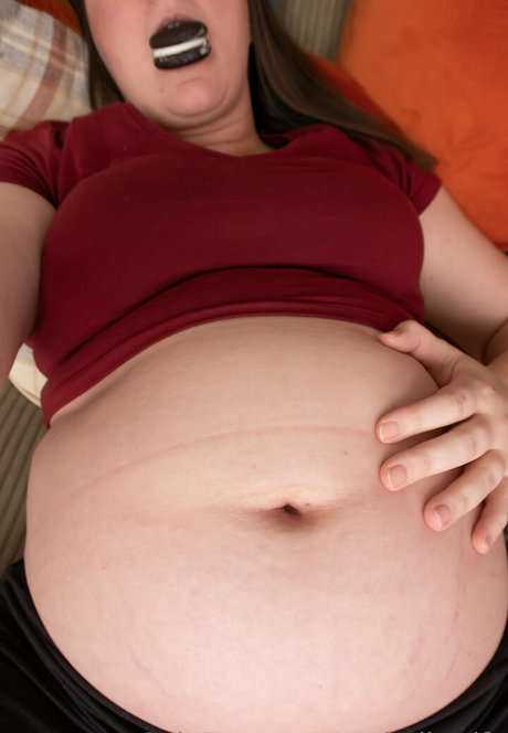 potbellywife sexy star photo