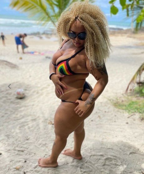 Alicia Carvalho erotic model photos